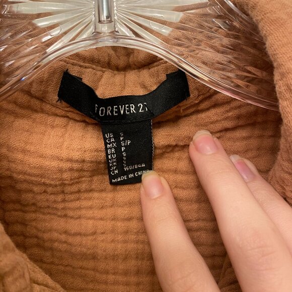 Textured button-front shirt - Picture 3 of 3